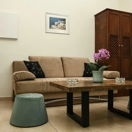 Studio In Emporio Main Square